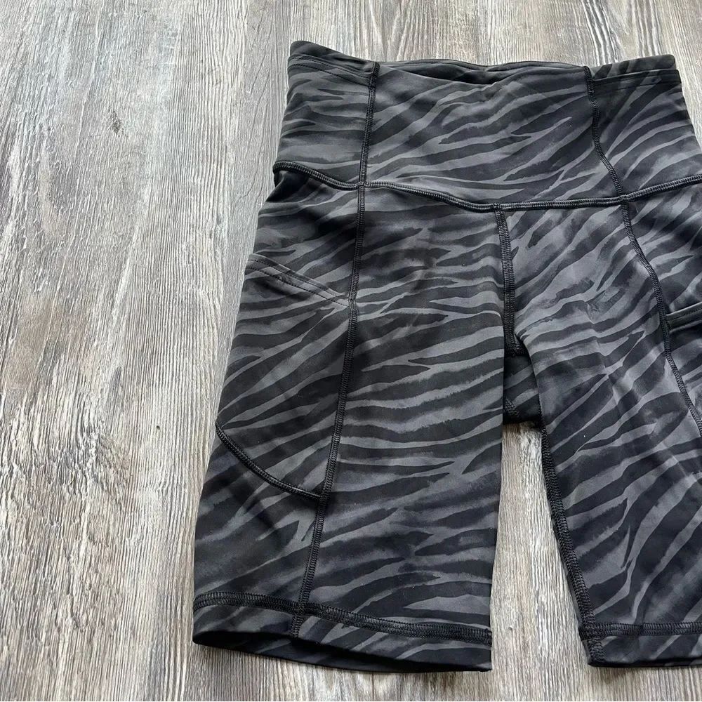 Lululemon Fast and Free Short 8" - Picture 6 of 13